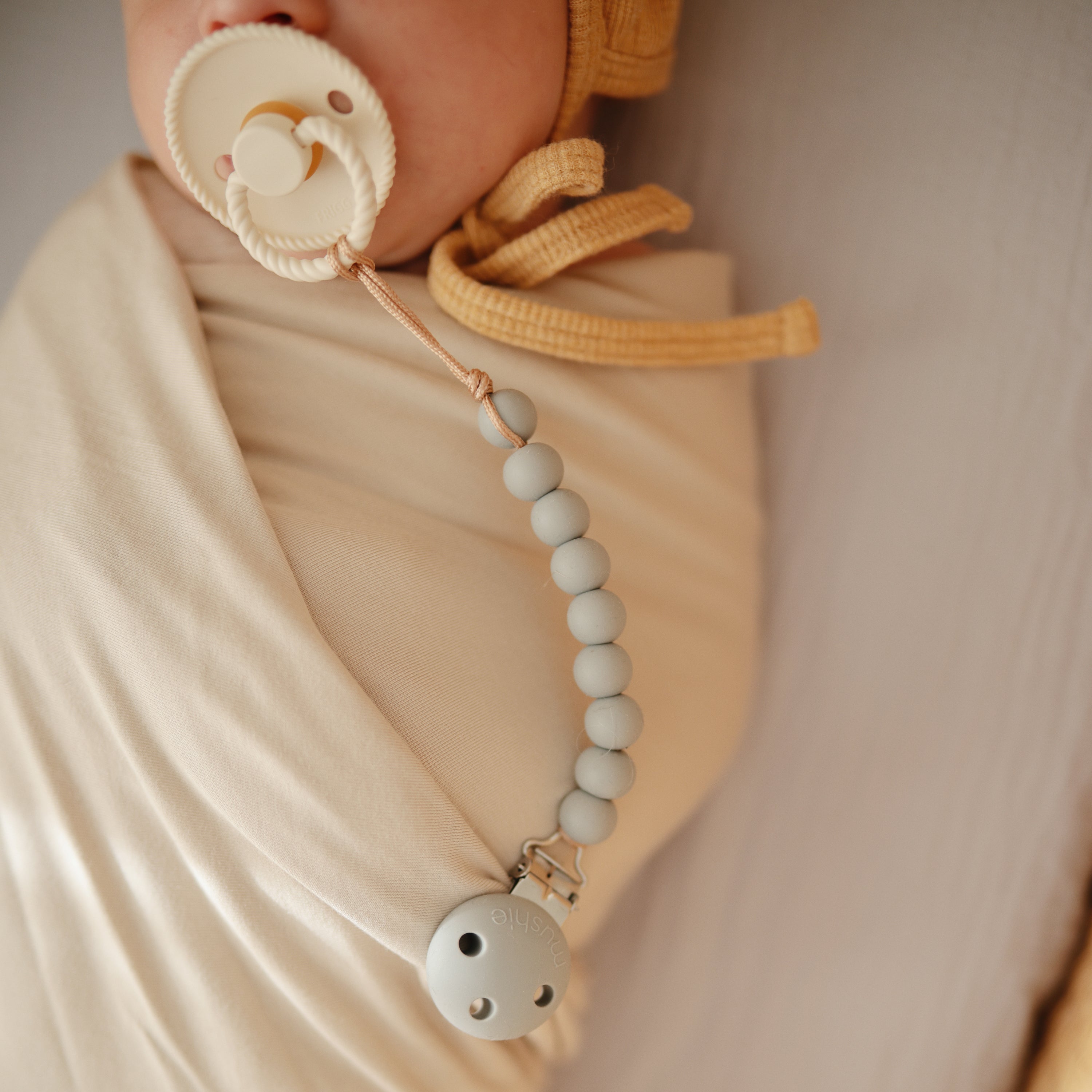 Image of Silicone Pacifier Clip | Hera